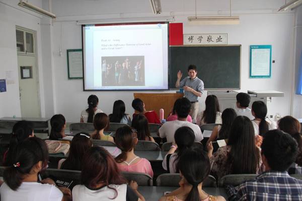 http://www.xcu.edu.cn/__local/4/93/47/BA183EC4DBC28728A4B2AC31F1C_8F6D22BD_12F44.jpg